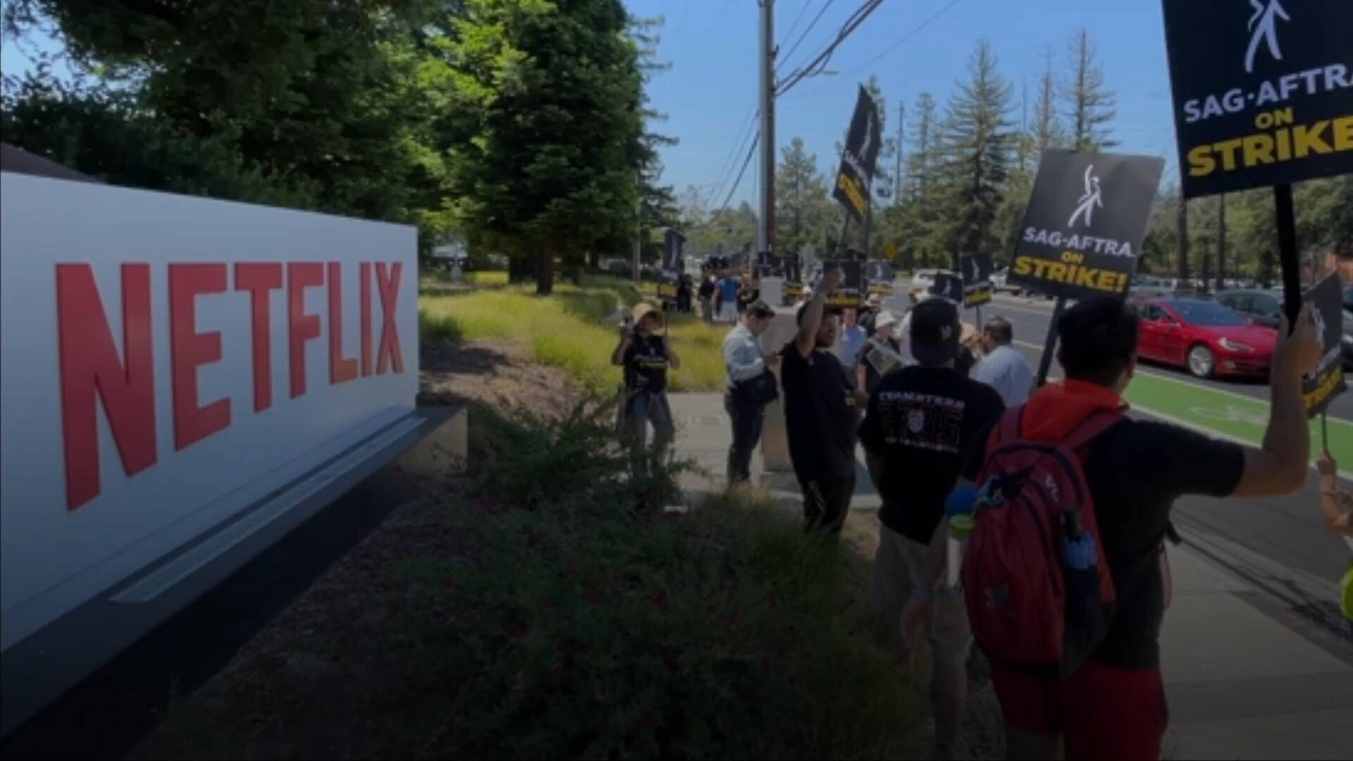 Netflix lists $900,000 AI job amid Hollywood strike